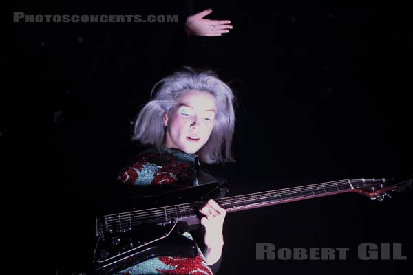 ST VINCENT - 2014-10-31 - PARIS - Grande Halle de La Villette - 